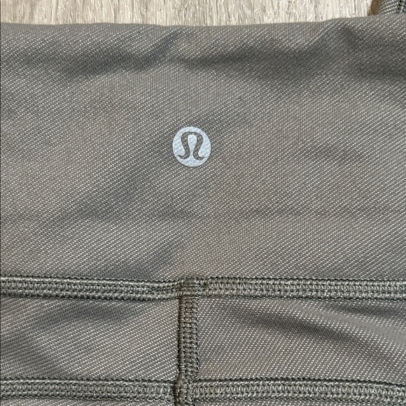 Lululemon Athletica Olive Cargo Leggings - Picture 15 of 15